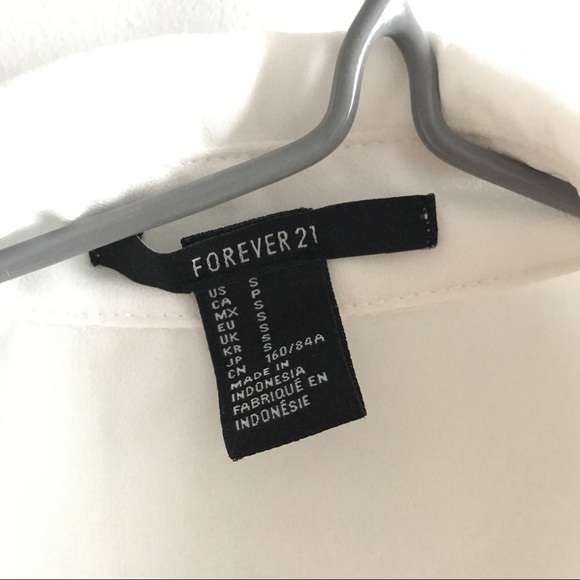 White blouse - Picture 6 of 10